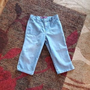 Gloria Vanderbilt 6 petite capri jeans